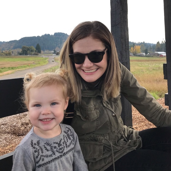 Meet your Posher, Rebecca! - Picture 4 of 9